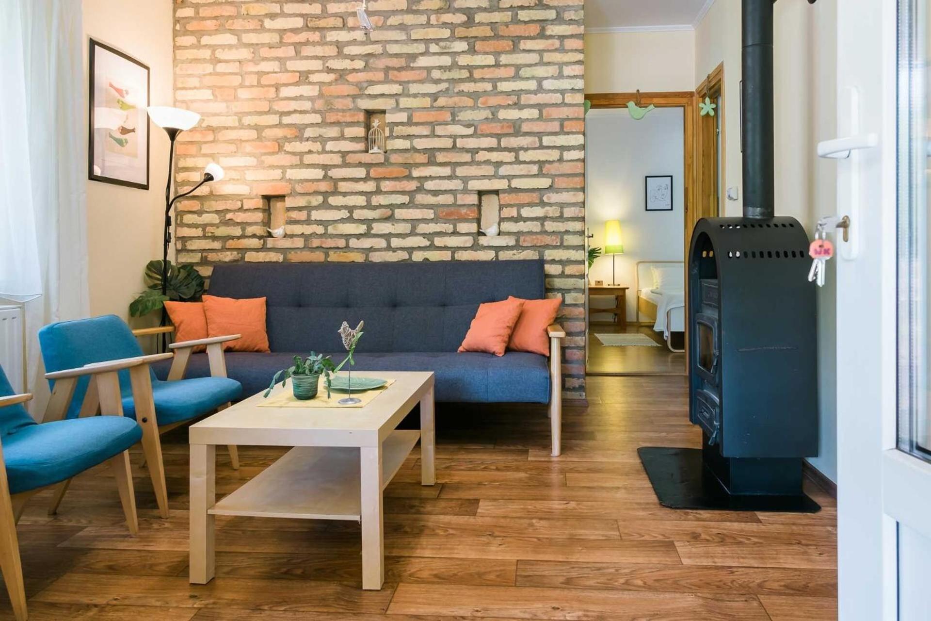 Toldi68 Apartmanhaz Кестхей Экстерьер фото